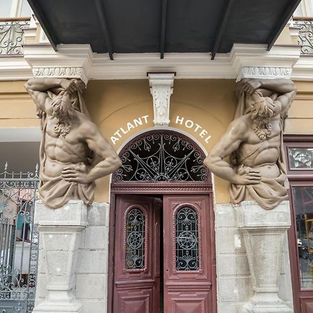 Atlant Hotel Tiflis Exterior foto