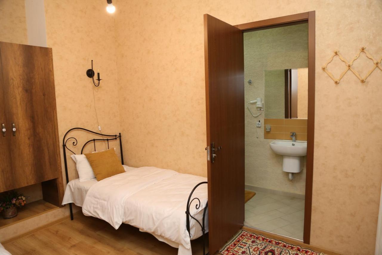 Atlant Hotel Tiflis Exterior foto